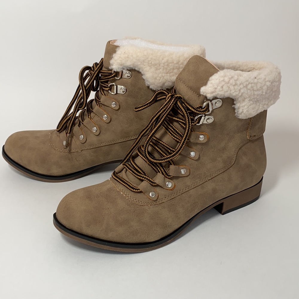 Chase + Chloe Combat Boots NWT size 6 - Picture 7 of 11